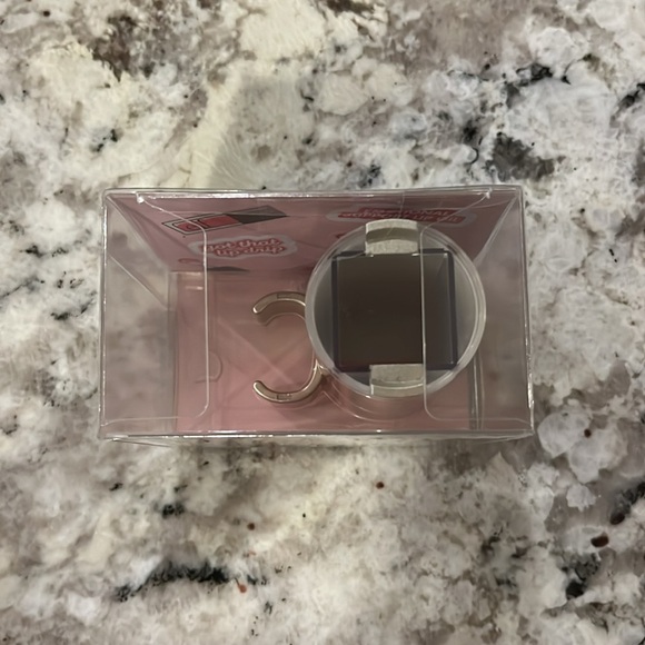 Limited edition Stanley and E.L.F lipgloss holder - Picture 2 of 4